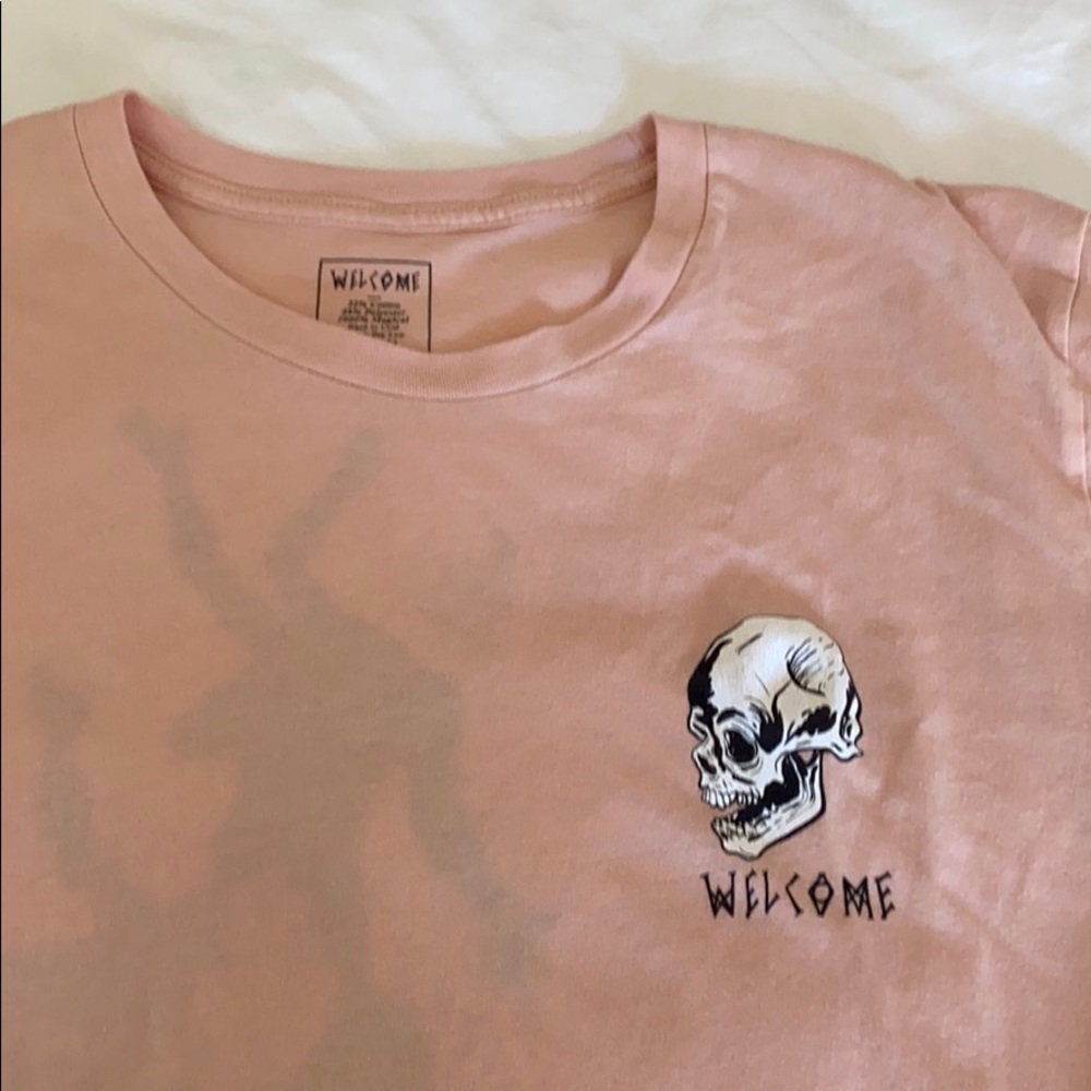 UNIQUE PINK GRAPHIC TEE
